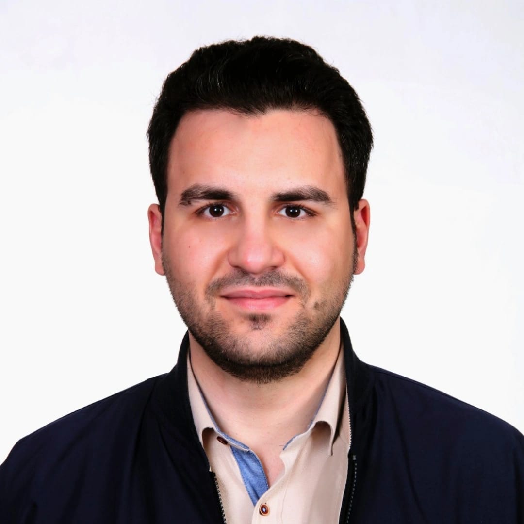 نبيل مملوك